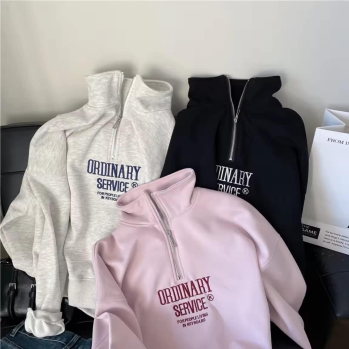 ເສື້ອກັນໜາວ ແຂນຍາວ ຄໍປົກໂປໂລ ມີຊິບ ພິມລາຍຕົວອັກສອນ ຮູບແບບລຳລອງ