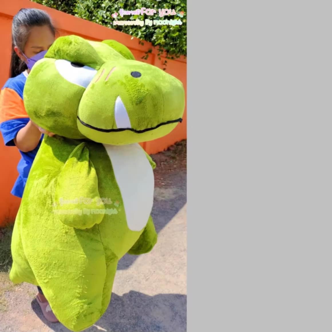 ຕຸກກະຕາໄດໂນເສົາອ້ວນ ໄດໂນກ໊ອງ ຂະໜາດຄວາມຍາວ 120 ຊມ ຮູບຊົງອ້ວນກົມ ໜ້າຮັກຫຼາຍໆ