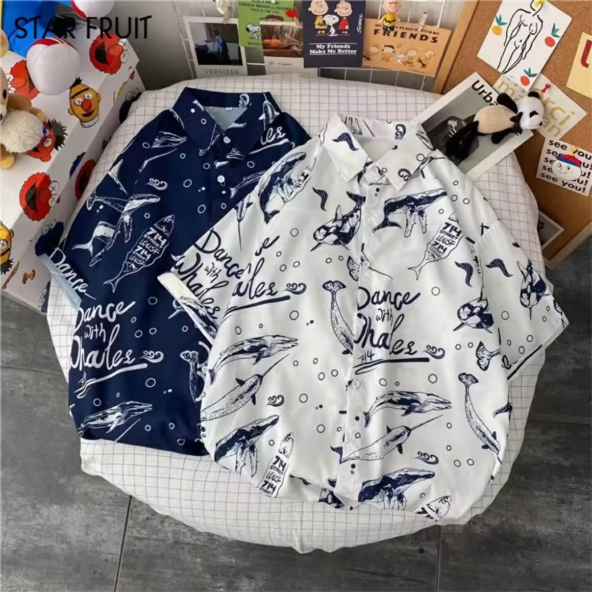 STAR FRUIT ເສື້ອສົງການ ເສື້ອເຊີ້ດແຂນສັ້ນຜູ້ຊາຍ ສຳລັບລະດູຮ້ອນ ພິມລາຍ ໃສ່ສະບາຍ ສະໄຕລ໌ຮາວາຍ ເໝາະສຳລັບໄປທະເລ